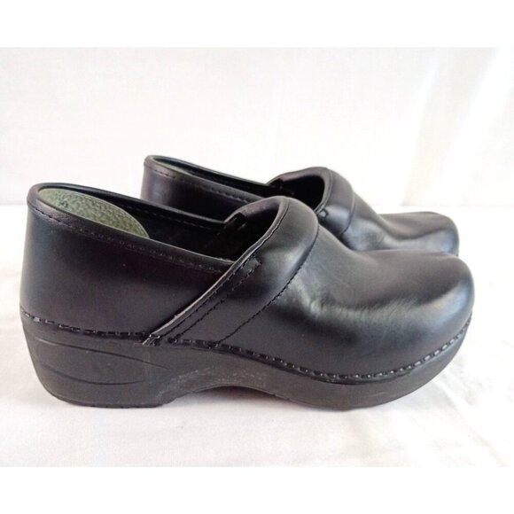 Dansko XP 2.0 Black Leather Slip Resistant Clogs Women’s Size 36 Pre-Owned - Picture 1 of 12